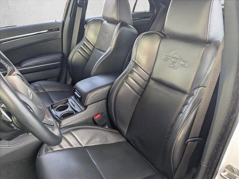 Certified 2023 Chrysler 300 C image 18