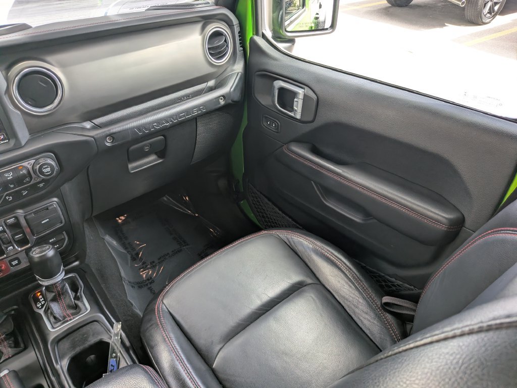 Used 2019 Jeep Wrangler Unlimited Rubicon w/ Dual Top Group AWD/4WD image 17
