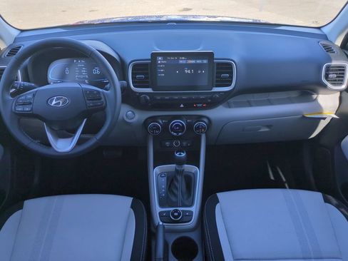 New 2026 Hyundai Venue SEL FWD image 18