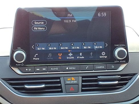 Used 2023 Nissan Altima 2.5 SR FWD image 14