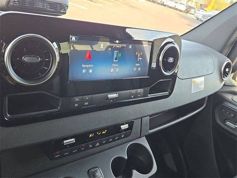 New 2026 Mercedes-Benz Sprinter 2500 image 12