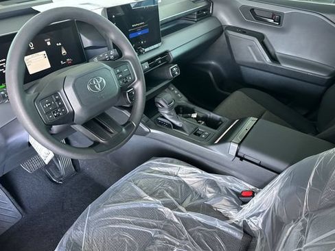 Used 2026 Toyota RAV4 LE AWD/4WD image 7