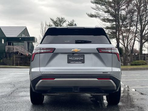 Used 2025 Chevrolet Equinox LT w/ Convenience Package II image 7