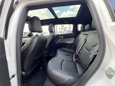 Used 2024 Jeep Compass Latitude w/ Sun and Sound Group image 30