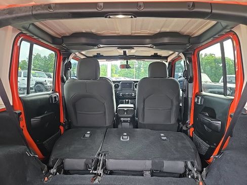 Used 2018 Jeep Wrangler Unlimited Sport S AWD/4WD image 92