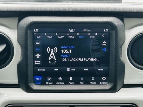 Used 2021 Jeep Wrangler Unlimited Sport image 17