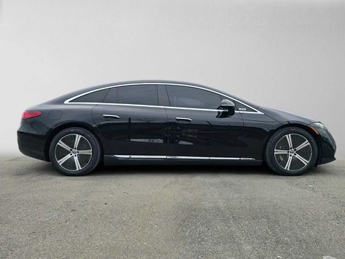 Used 2023 Mercedes-Benz EQS 450+ 4MATIC Sedan image 2