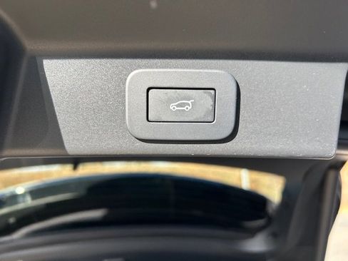 Certified 2023 Jaguar F-PACE S image 14