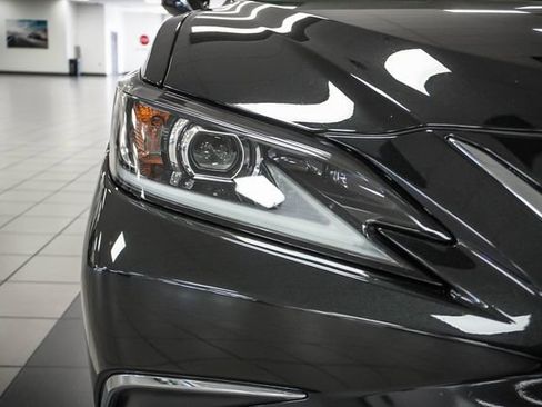 Certified 2024 Lexus ES 250 w/ Accessory Package (Z2) AWD/4WD image 26