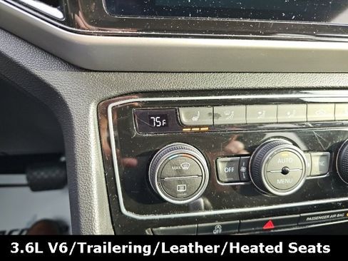 Used 2023 Volkswagen Atlas Cross Sport SE image 19