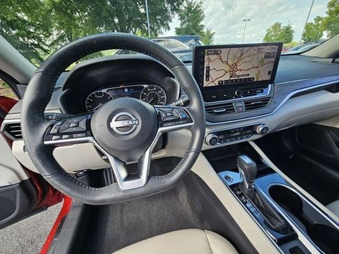 Used 2023 Nissan Altima 2.5 SL FWD image 27