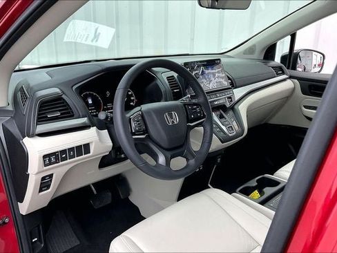 Certified 2026 Honda Odyssey EX-L image 17