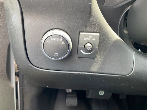 Used 2016 Chevrolet Express 2500 RWD image 16