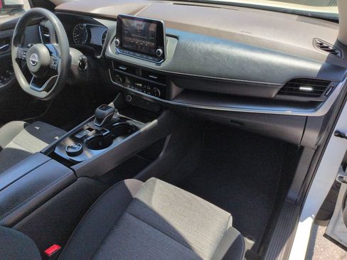 Used 2023 Nissan Rogue SV AWD/4WD image 18