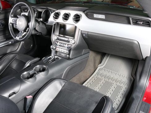 Used 2016 Ford Mustang Premium image 27