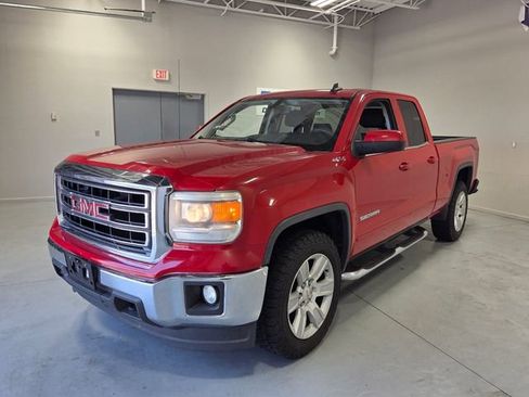 Used 2015 GMC Sierra 1500 SLE w/ SLE Value Package AWD/4WD image 3