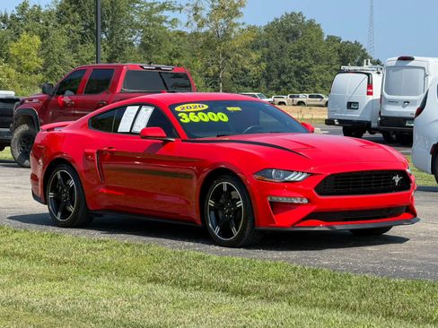 Used 2020 Ford Mustang GT Premium w/ Equipment Group 401A RWD image 1