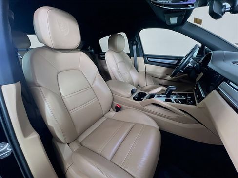 Certified 2023 Porsche Cayenne Coupe image 30