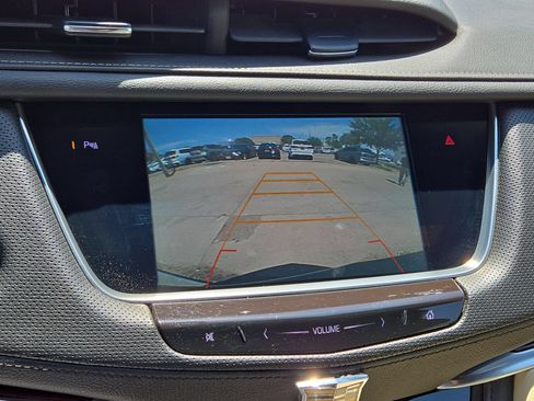 Used 2017 Cadillac XT5 Luxury FWD image 18