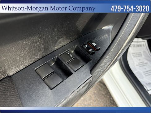 Used 2016 Toyota Corolla L image 12