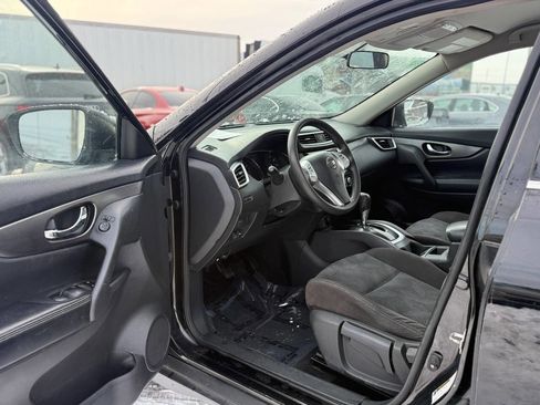 Used 2015 Nissan Rogue S image 10