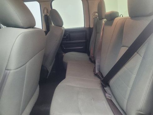 Used 2016 RAM 1500 Express RWD image 18