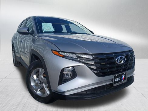 Used 2023 Hyundai Tucson SE image 2