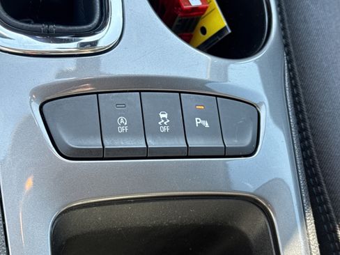 Used 2019 Chevrolet Cruze LT w/ Sun And Sound Package image 35