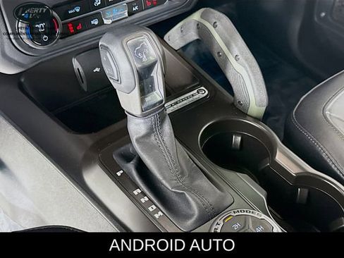 Used 2024 Ford Bronco Everglades image 17