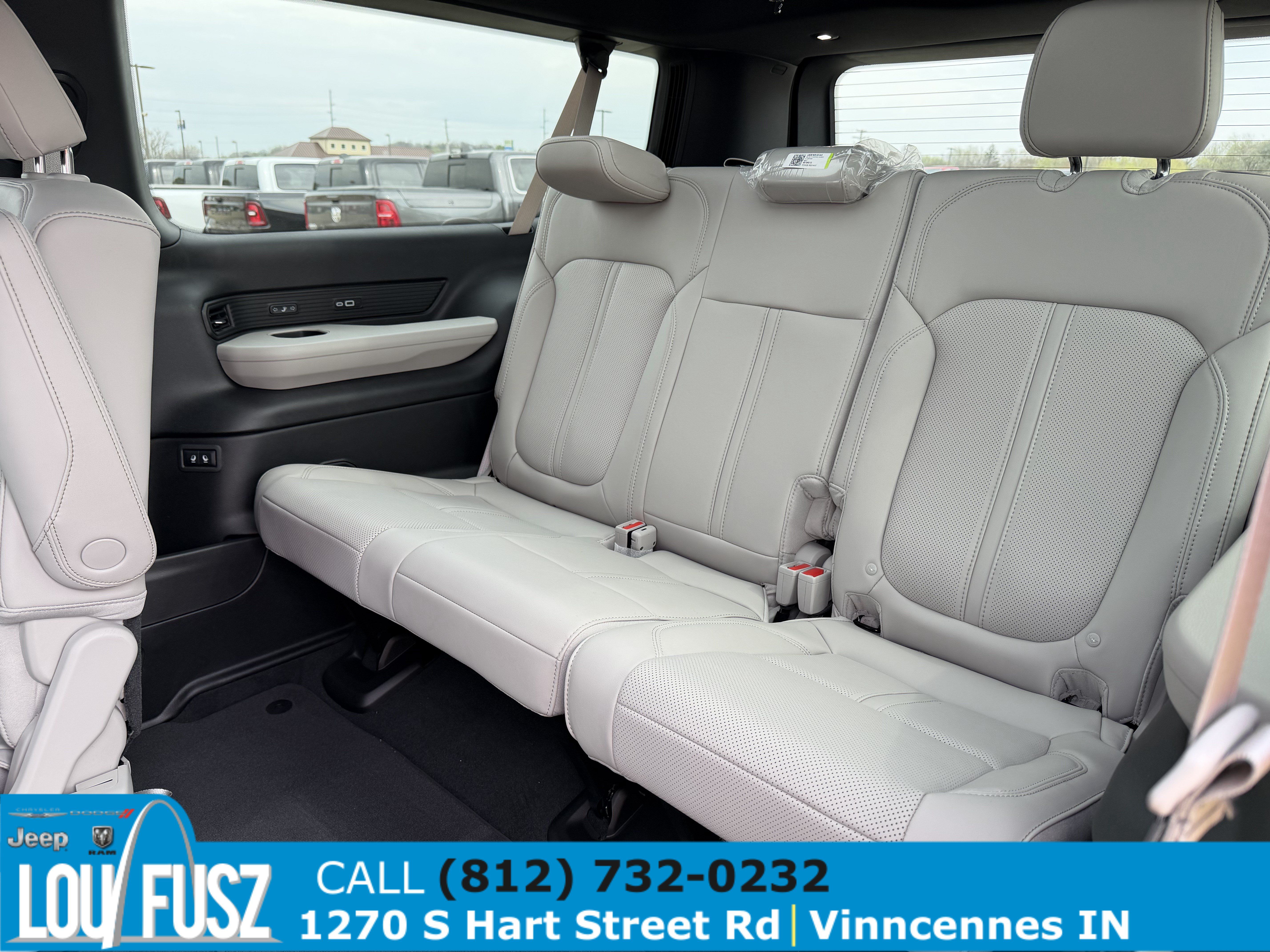 New 2026 Jeep Grand Wagoneer L Limited AWD/4WD image 13