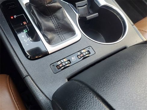 Used 2018 Toyota Highlander Limited Platinum image 26