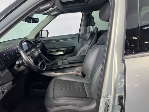 Used 2024 Kia EV9 Wind image 20