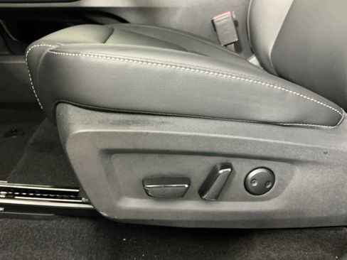 New 2025 Nissan Murano SL image 11