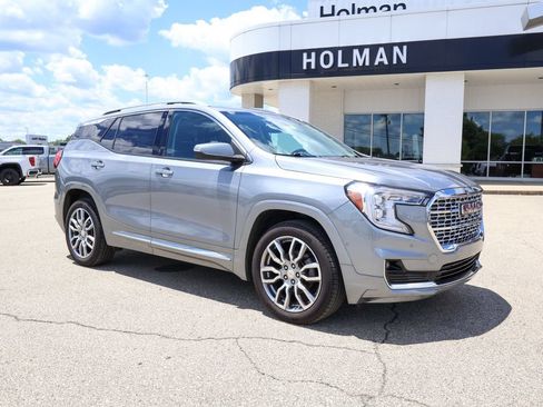 Used 2023 GMC Terrain Denali w/ Denali Premium Package AWD/4WD image 1
