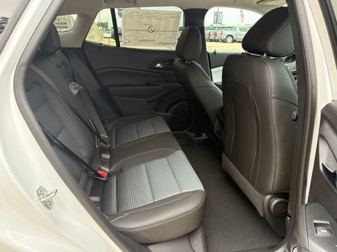 New 2026 Chevrolet Trax LT w/ Sunroof Package FWD image 14