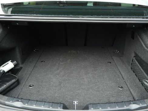 Used 2018 BMW 330e image 10