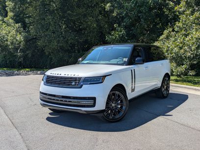 New 2025 Land Rover Range Rover Long Wheelbase SE