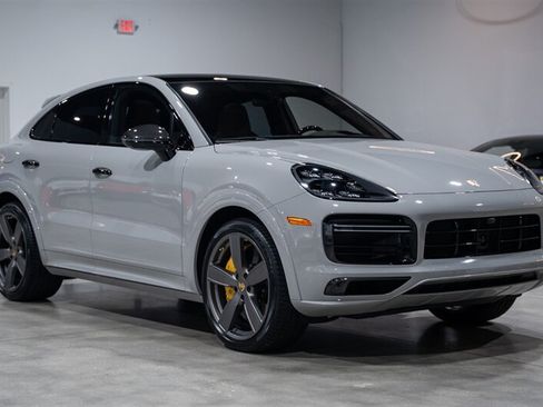 Used 2021 Porsche Cayenne Turbo AWD/4WD image 14