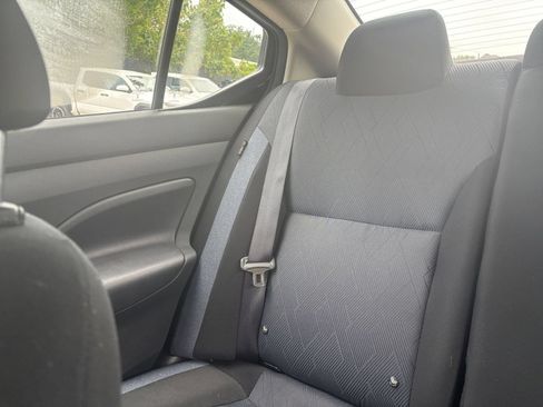 Used 2025 Nissan Versa SV FWD image 34
