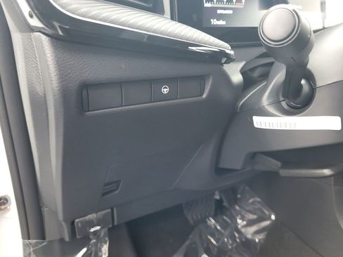 New 2026 Nissan Kicks SR w/ Cold Weather Package AWD/4WD image 17