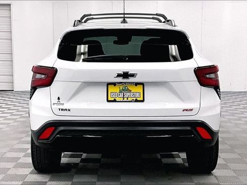Used 2025 Chevrolet Trax RS w/ Driver Confidence Package FWD image 5