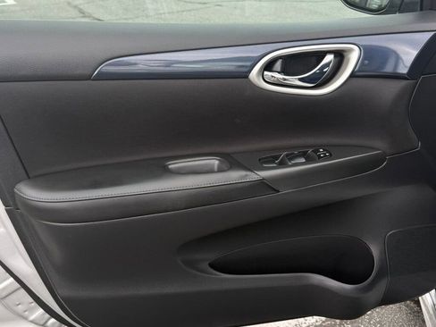 Used 2019 Nissan Sentra SR w/ Exterior Package FWD image 21