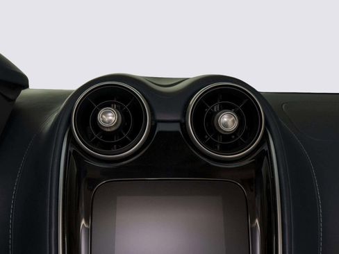 Used 2023 McLaren GT RWD image 28