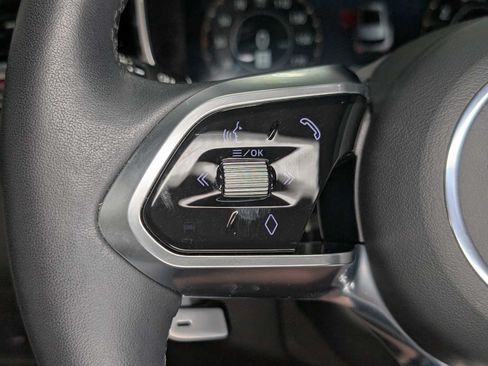 Used 2023 Jaguar F-PACE S AWD/4WD image 36