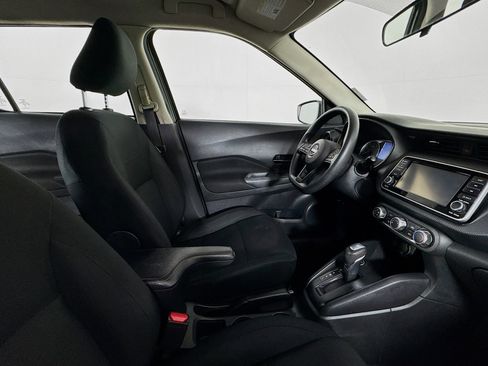 Used 2023 Nissan Kicks S image 28