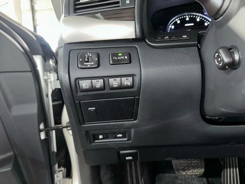 Used 2017 Lexus LS 460 F Sport image 23