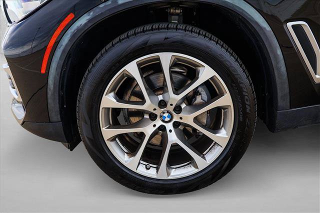 Used 2021 BMW X5 xDrive40i w/ Convenience Package AWD/4WD image 9