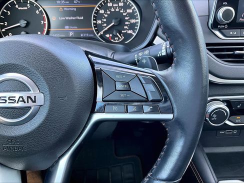 Used 2021 Nissan Altima 2.5 SR w/ SR Premium Package image 25