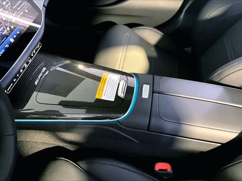 New 2026 Mercedes-Benz E 53 AMG e 4MATIC Sedan image 10