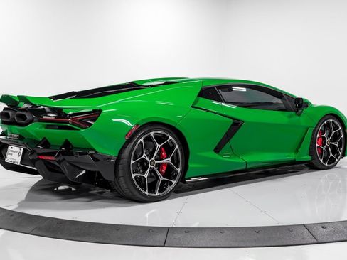 Used 2024 Lamborghini Revuelto image 3